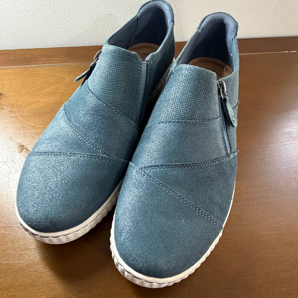 Clarks Collection Blue Shimmer Zip Slip On Shoes 261770544070 Womens 9.5 M